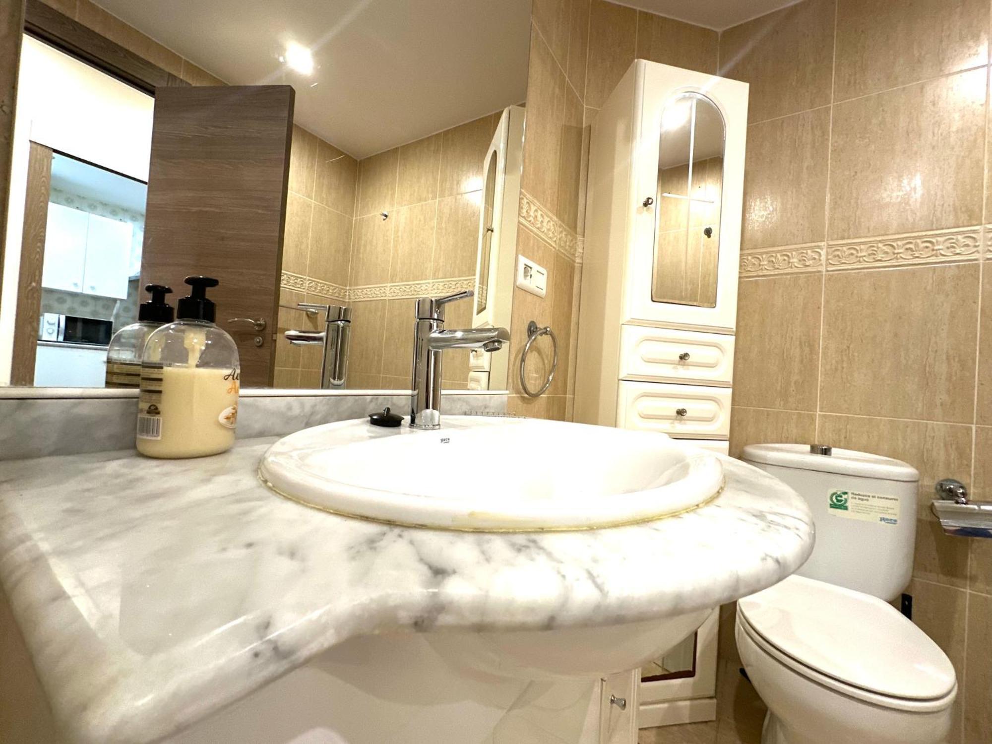 San3 - Reformado, Centro A 50 Metros, Wifi, * Torremolinos